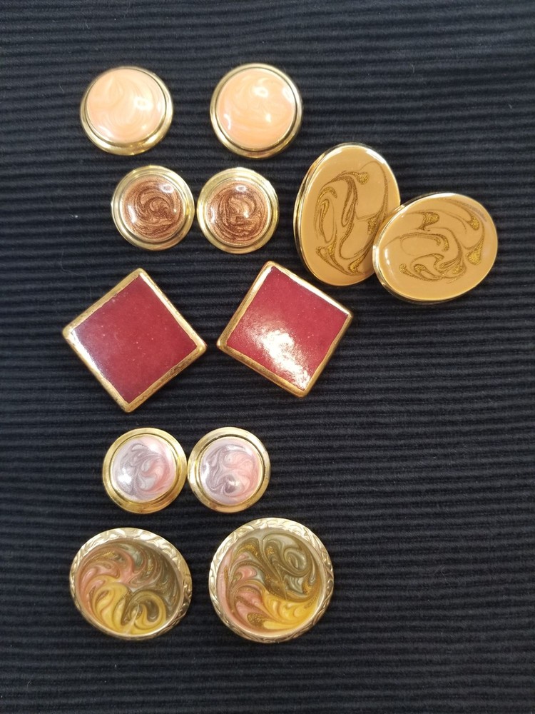 Earrings Pierce Metal Enamel Gold Tone Button Swirl Pink 1 Clip On NOS 1980s