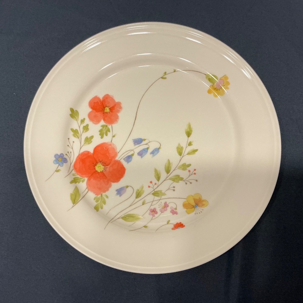 Mikasa JUST FLOWERS Dinner Plates Bone China Japan A4-182 Vintage set of 4 (3+1)