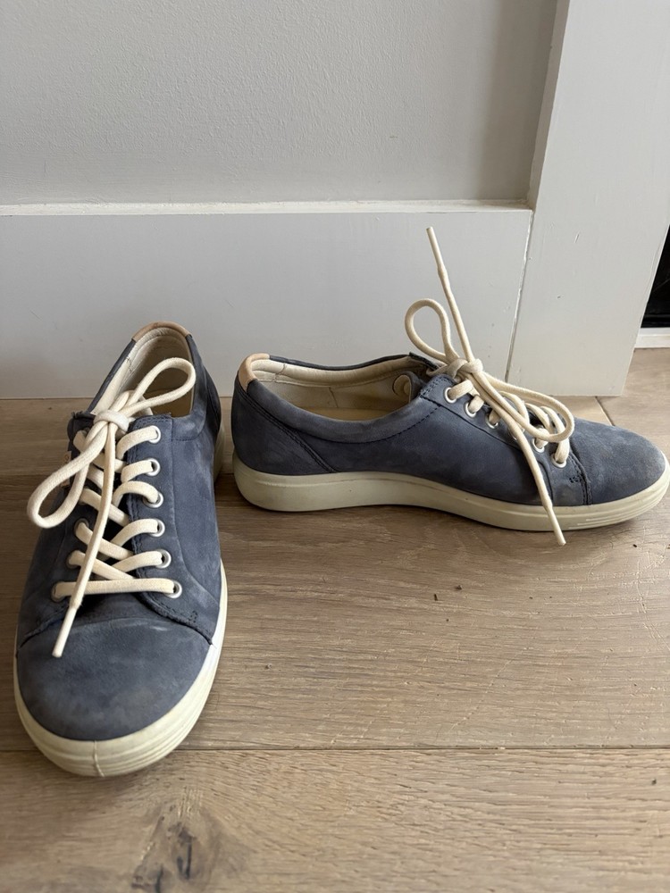 ECCO Women's Soft 7 Sneaker in blue suede leather - size 38 (us 7-7.5)
