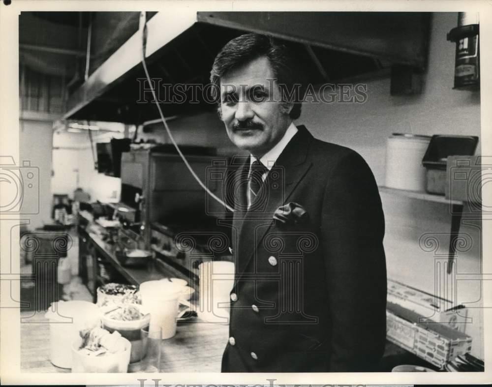 1980 Press Photo Actor John Aniston in 