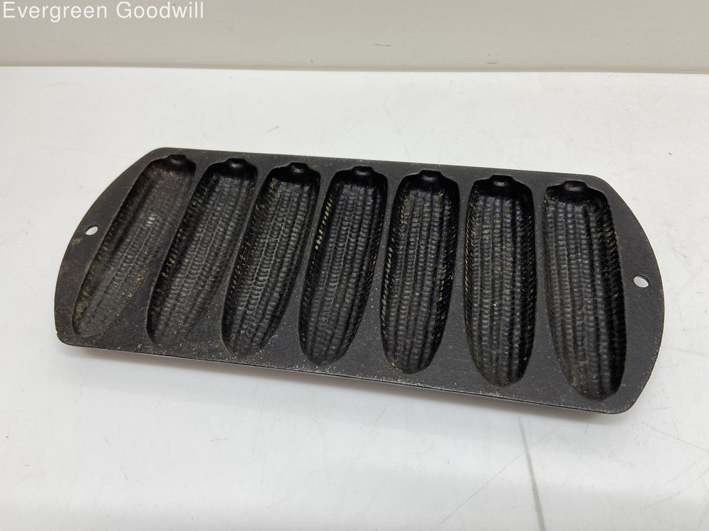Lodge - Cornstick - Cast Iron Pan