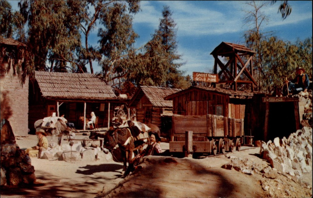 Ghost Town Knott's Berry Farm Buena Park California vintage postcard y481