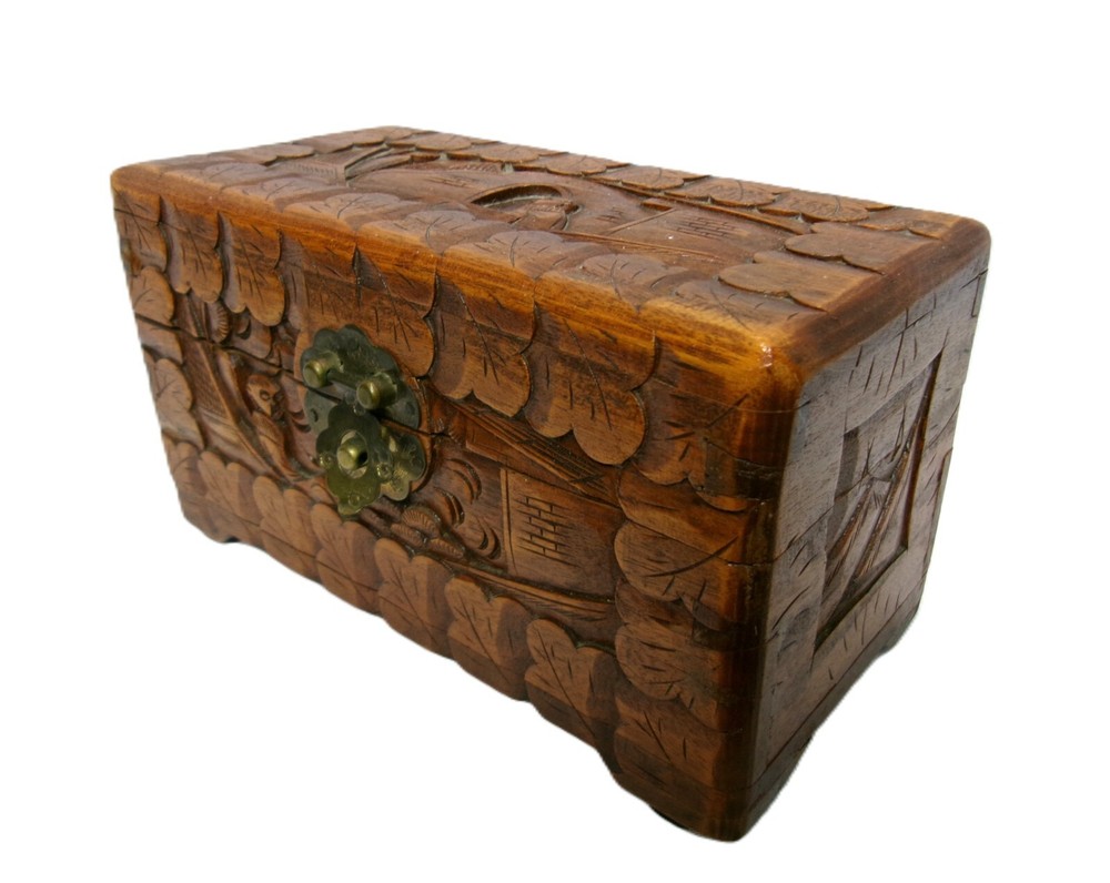 Magnificent Vintage Hand Carved Wood Asian Trinket Jewelry Box w/ Metal Clasp