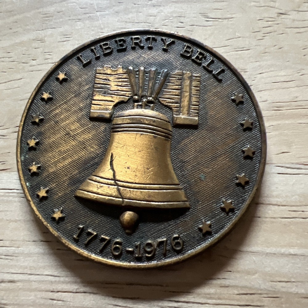 1776-1976 Liberty Bell United States of America Bicentennial Medal Coin