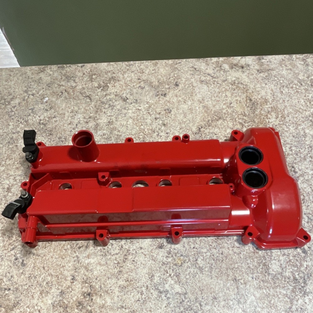 2004-2011 Ford Focus 2.0 L4 Valve Cover