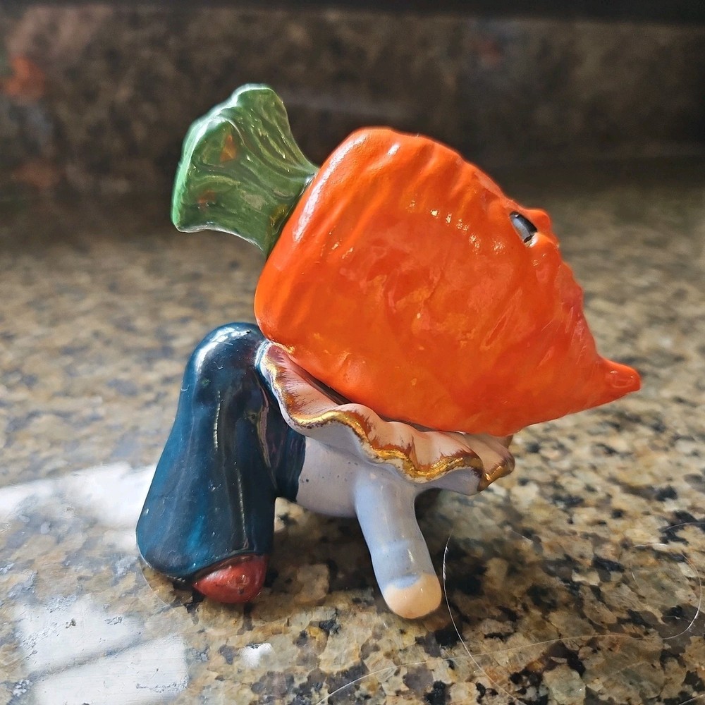 Vtg Anthropomorphic 2pc Carrot Boy Vegetable People Salt & Pepper Shaker Series