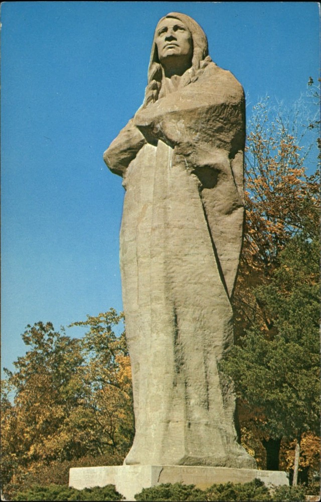 Oregon Illinois Black Hawk Statue Eagle's Nest Bluff fall trees vintage postcard