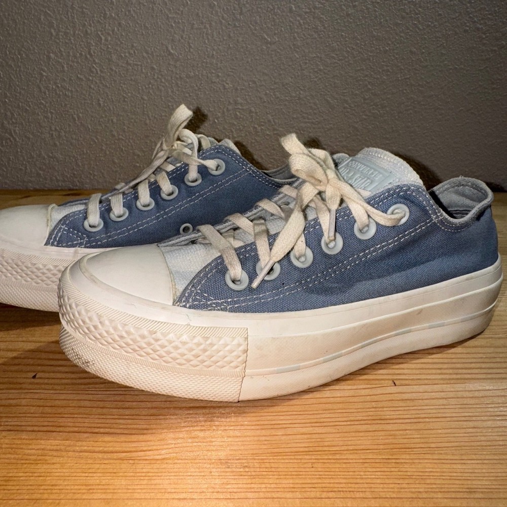 Converse Chuck Taylor All Star Platform Low Tops Blue Women's Size 5
