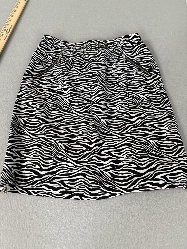 Chicos Zenergy Skirt Womens 0 Zebra Print Pull On Pockets Stretch Casual Animal