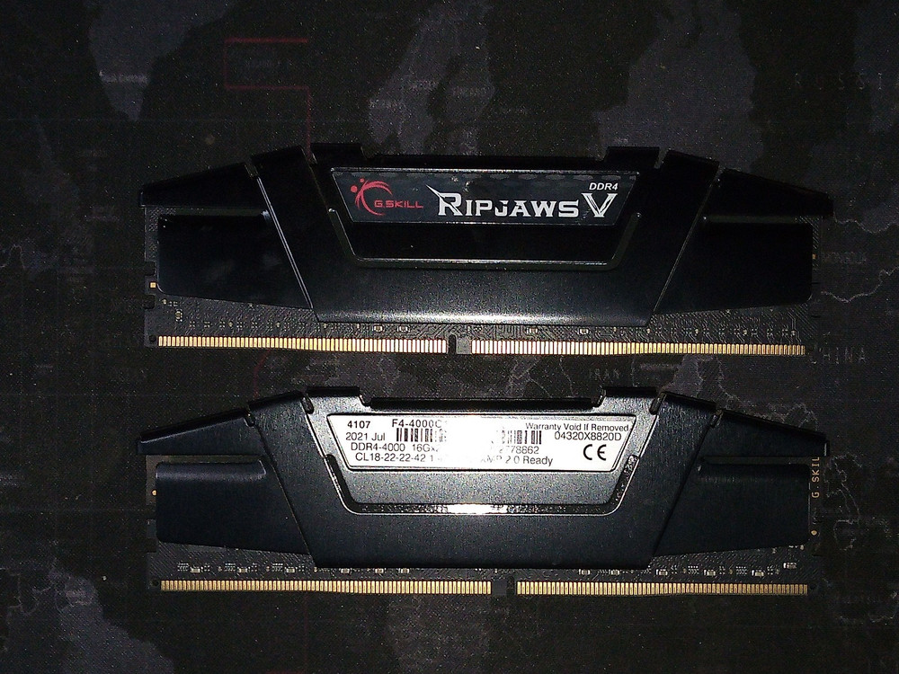 32GB kit (2x16GB) SKILL Ripjaws V DDR4 4000 CL18 F4-4000C18D-32GVK Gaming RAM