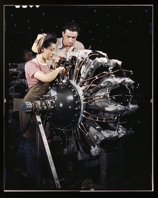 Photo:Long Beach Calif Women Engine Mechanics Douglas Aircraft 1942