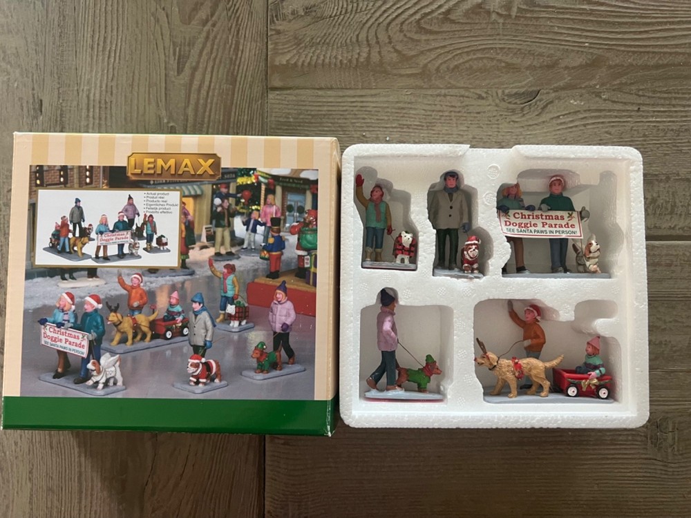 Rare LEMAX Village Accent Christmas Doggie Parade Set Of 5; Dogs-Accessory-image