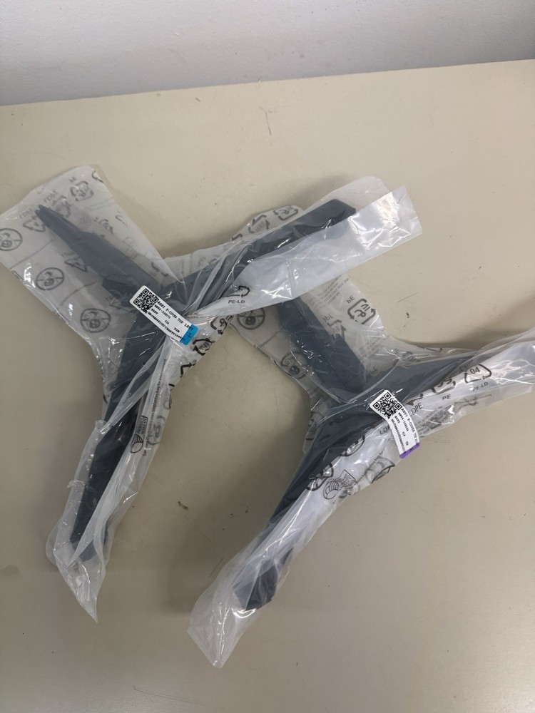 Samsung OEM Stand Legs Base Right & Left UN43CU7000F  BN96-50858A BN96-50857C