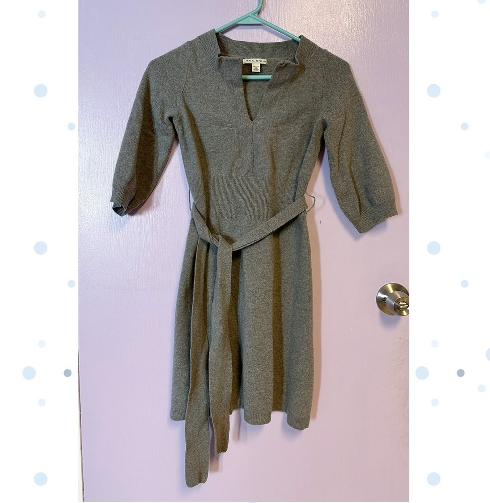 Banana Republic Petites S Gray Wool Knit Sweater Dress Belted V-Neck