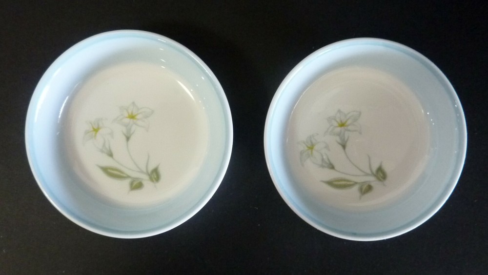 PAIR of SUSIE COOPER bone china JAM nut dishes FLOWERS- MINT condition c1950