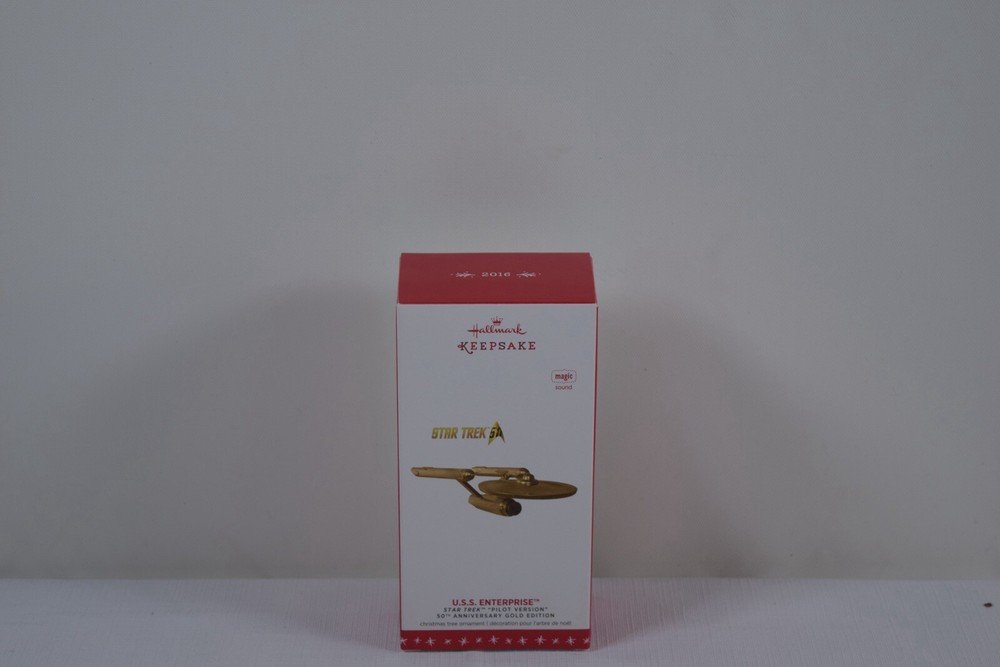 Hallmark 2006 USS Enterprise Star Trek Ornament