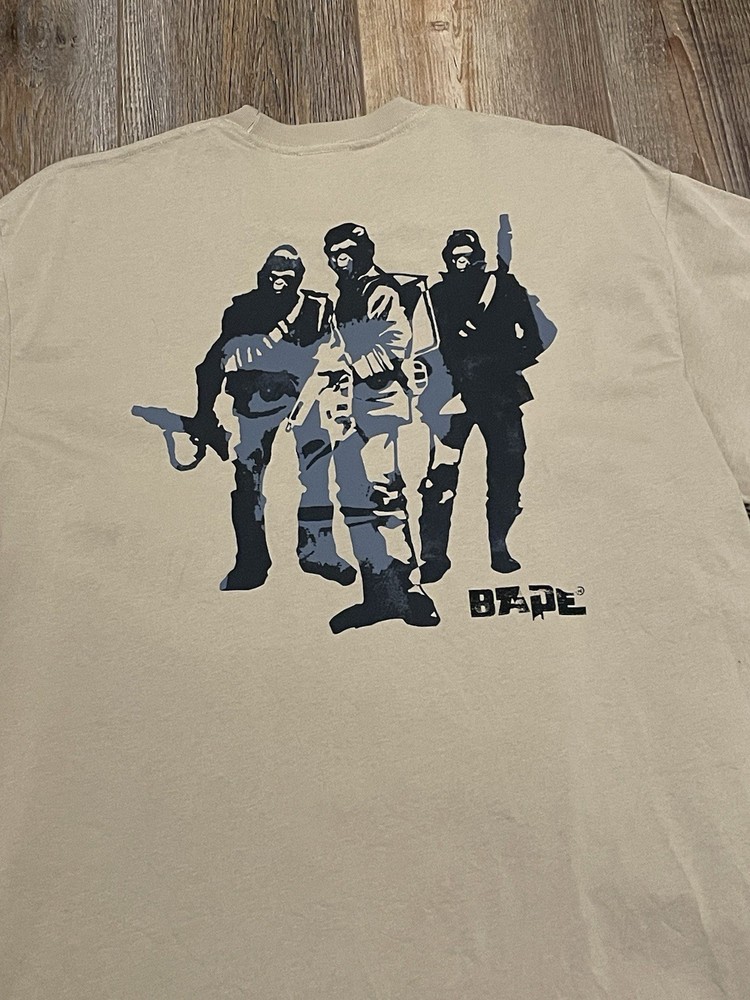 BAPE Relaxed Fit Mens Medium Graphic Tee Designer Streetwear Shirt