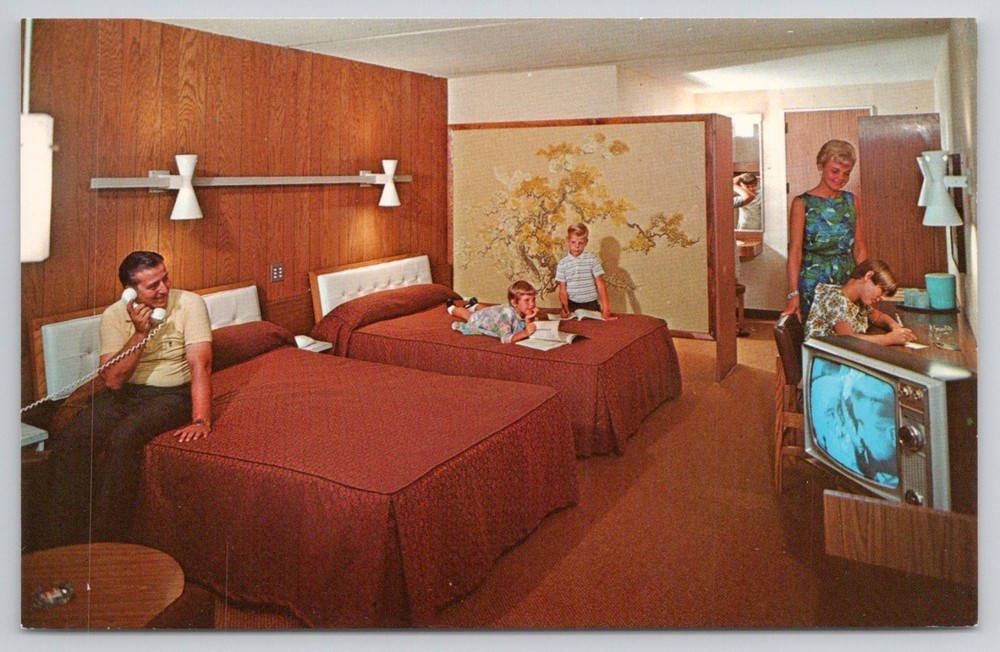 1967 Howard Johnson's Motor Lodge Penns Grove NJ Turnpike Vintage Postcard