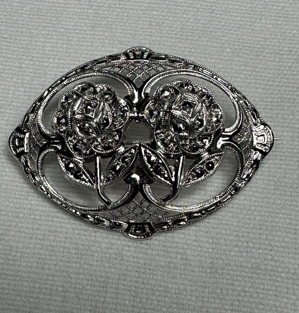 Silver Tone  Rhineston Flower Brooch Pin