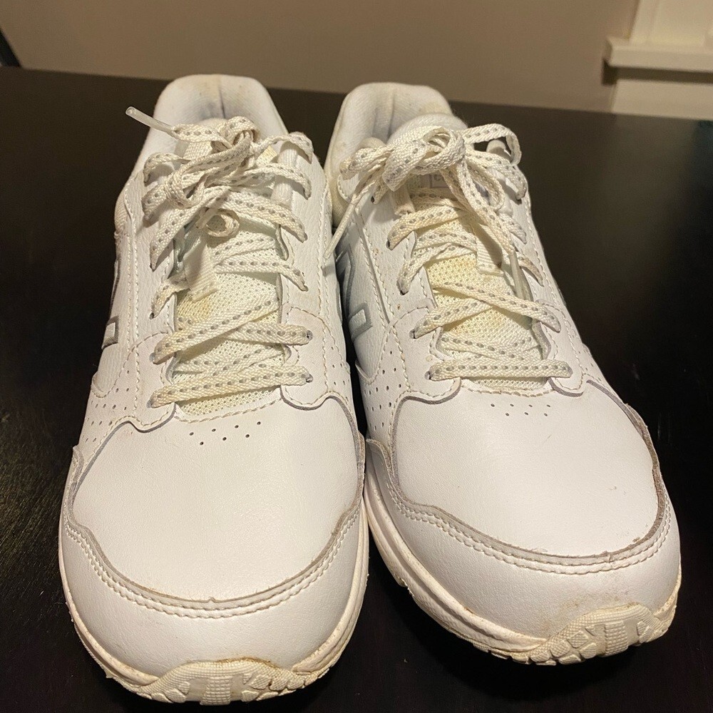New Balance 411 white womens size 8. WA411LW1. Athletic shoes