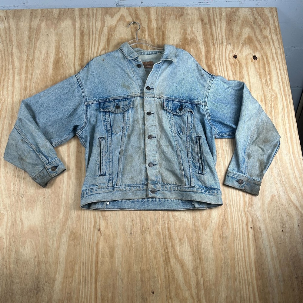 VTG Levi's Jeans Classic 501 Trucker Button Front Jacket Men M Light Wash Denim
