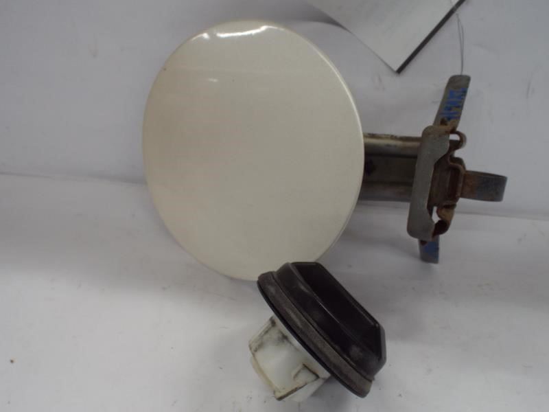 CTS       2009 Fuel Filler Door 453226