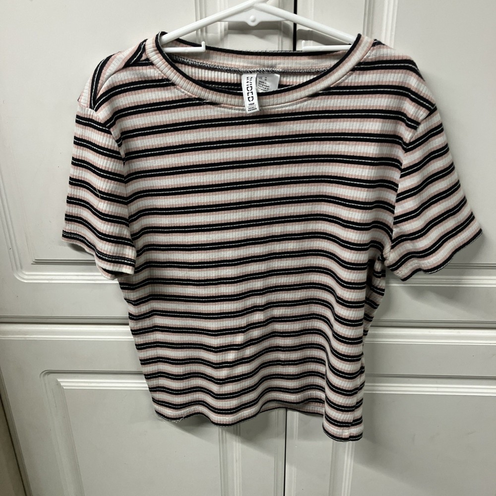 Girls Divided Short Sleeve T-Shirt Striped Pink Black And White Size Medium Crew