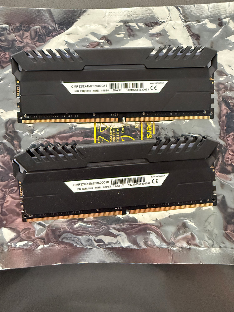 CORSAIR Vengeance RGB PRO DDR4 RAM 32GB (2x16GB) 3600MHz