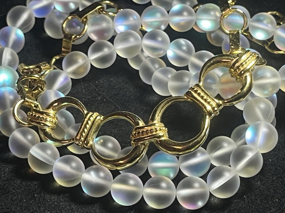 Vintage Monet Gold Tone Chain style necklace, hook closure