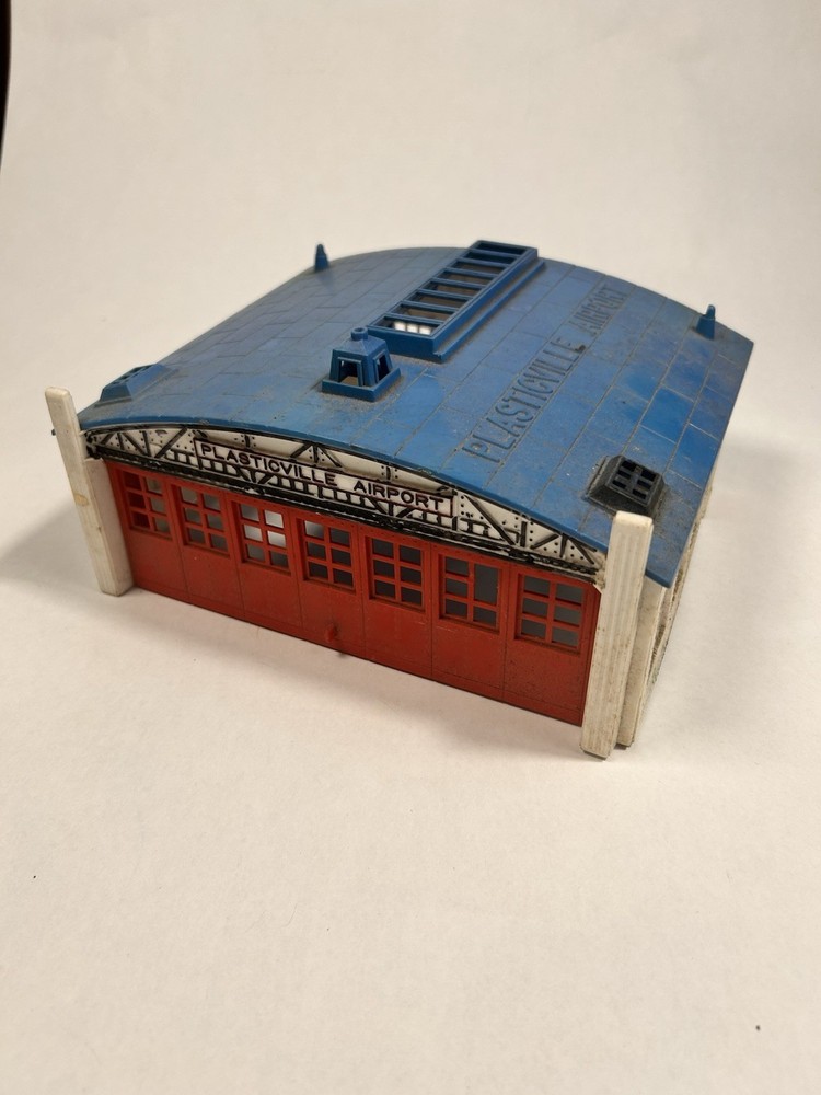 O Gauge - Plasticville Airport Building - Blue, Red, White Plastic - lot of 1