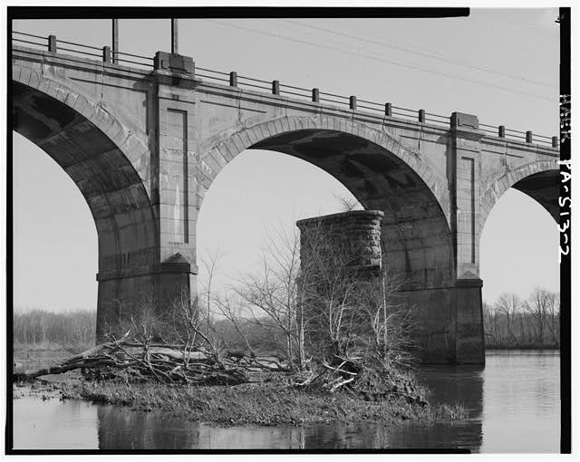 Photo:Philadelphia PA Arch Bridge Pier River View 1900s