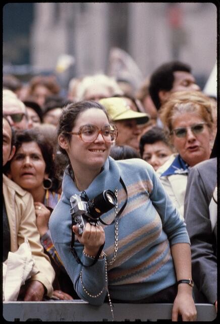 Photo:New York City Pope John Paul II Visit Spectators 1979 Camera Crowd