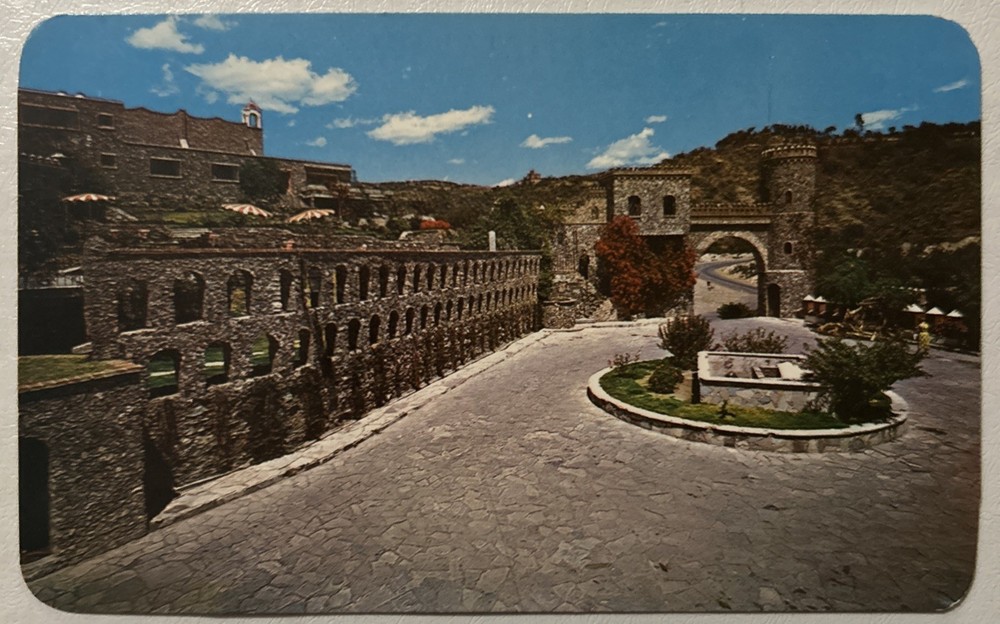 Vtg Hotel Castillo de Santa Cecilia Postcard Guanajuato Mexico Courtyard Patio