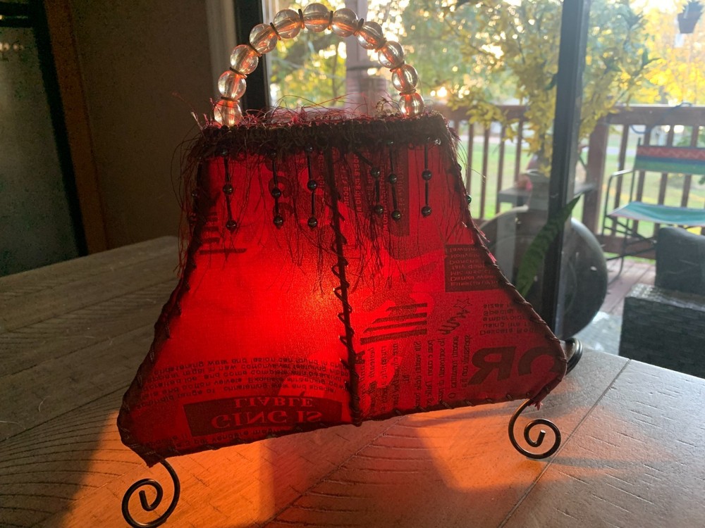 Vintage Bohemian Handbag-shaped Table Lamp – Elegant & Unique Statement Piece