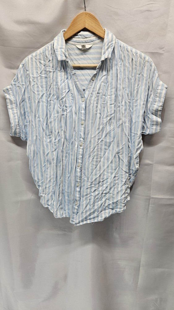 Womens Time And Tru Size Small Blue Striped Button Up Top