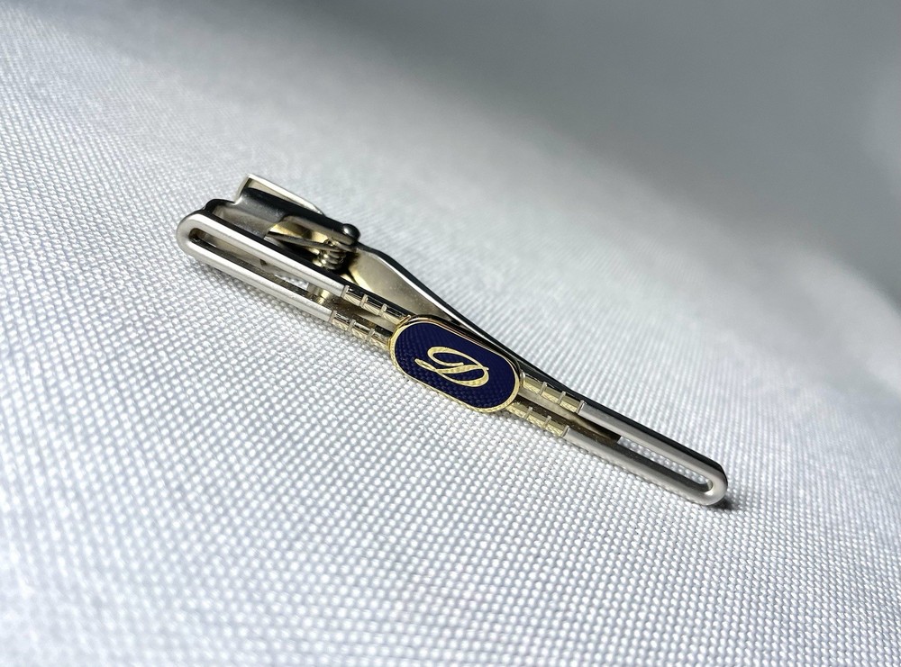 Auth Beautiful S.T.Dupont Tie Clip D Cutout Gold silver dark navy Bar