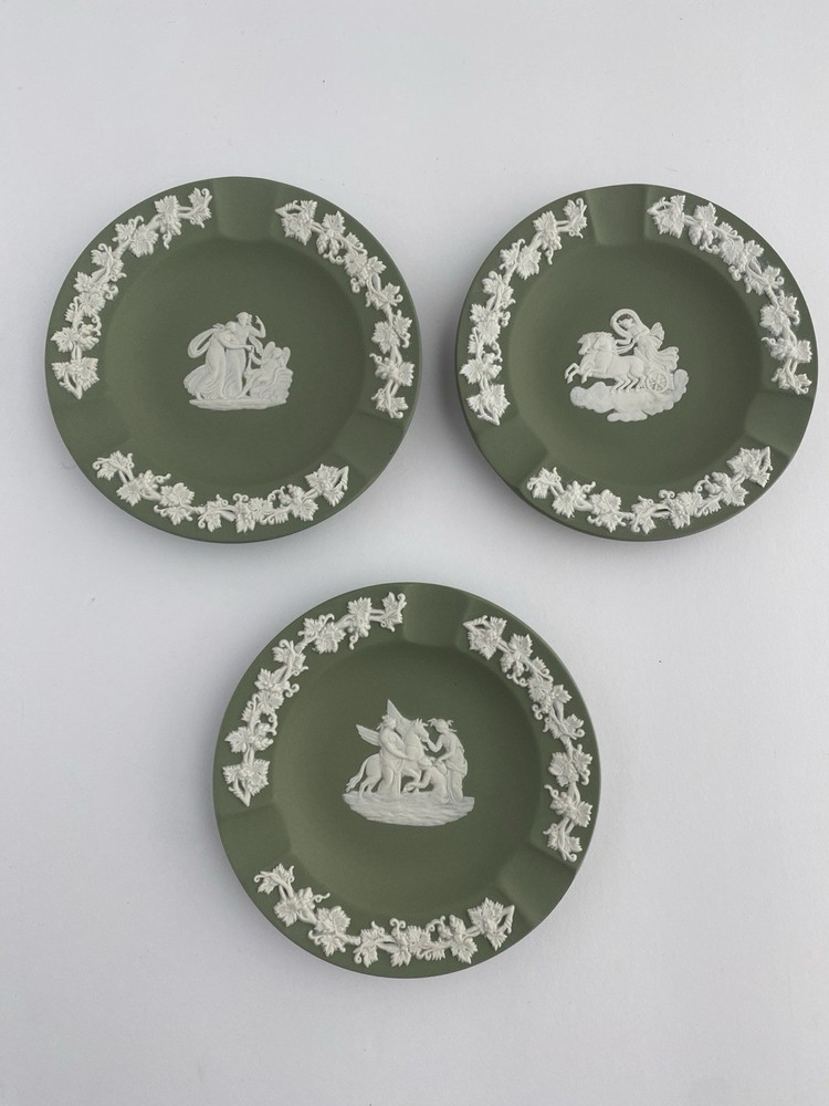 Wedgwood Jasperware England Round Ash Trays Set Of 3 Green & White Vintage