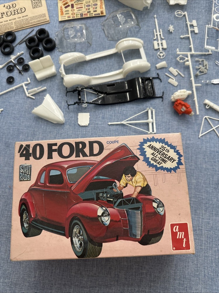‘40 Ford Coupe, AMT, 1/25