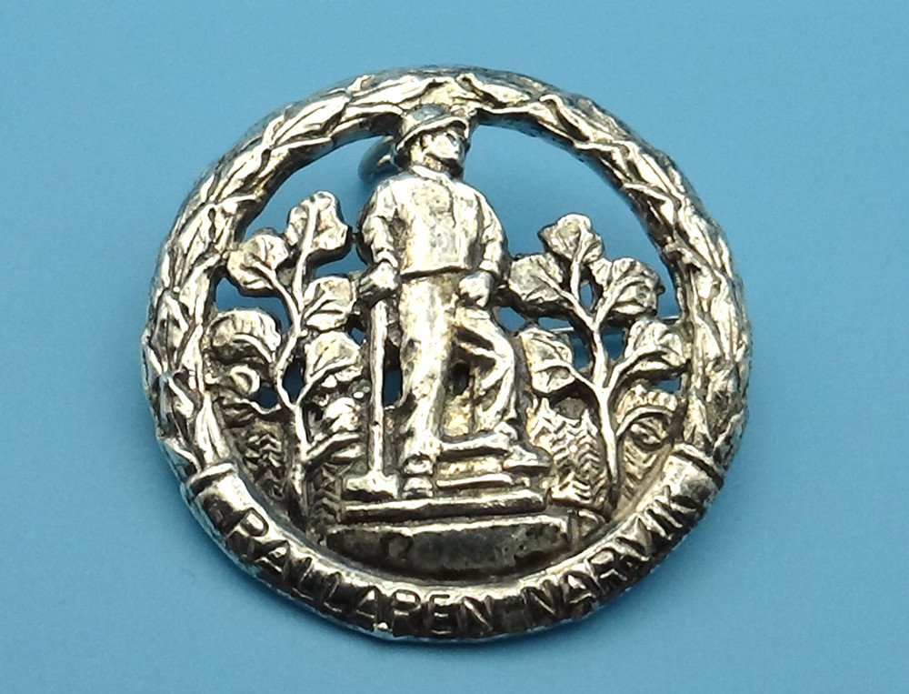 Vintage Astri Holthe Pewter Pin Made in Narvik, Norway