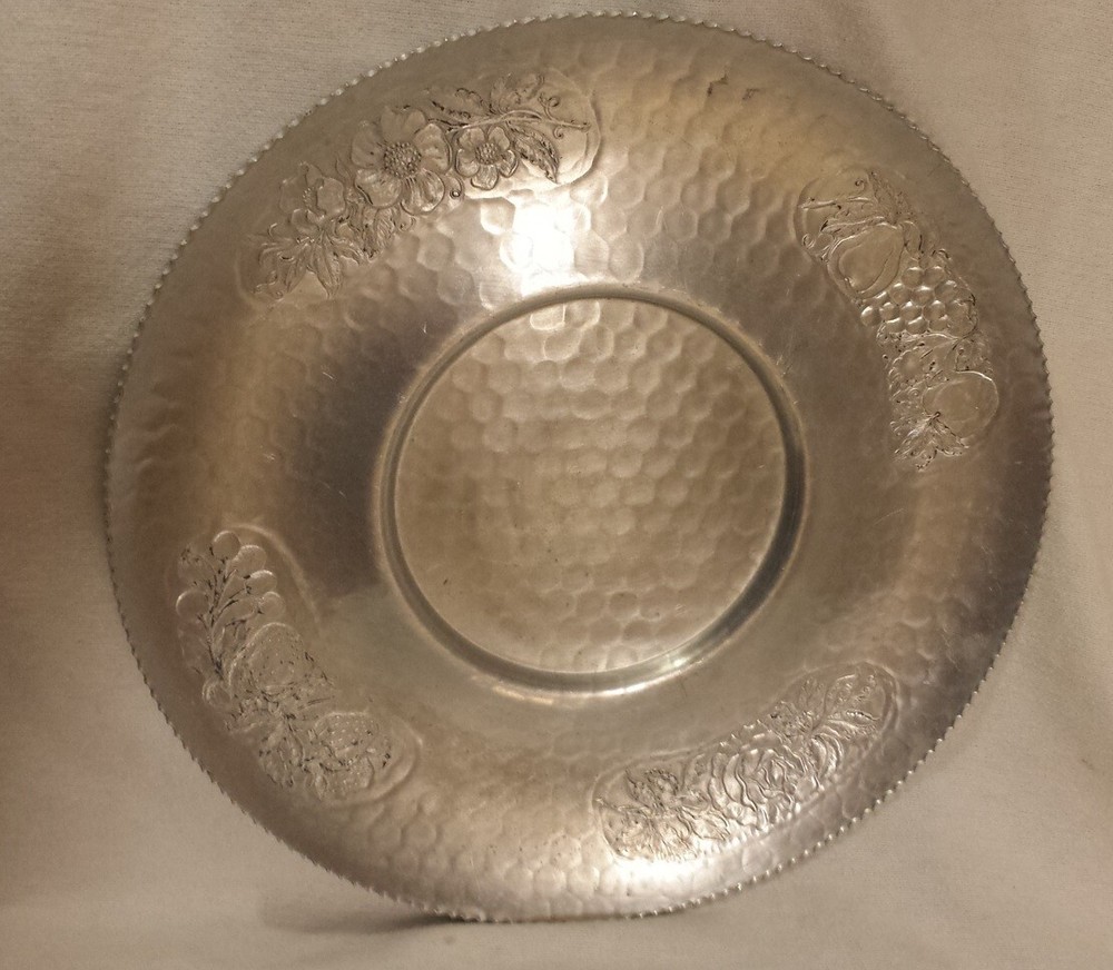 Cromwell MCM Hand Wrought Aluminum Hammered Embossed 14.5” Round Platter Tray