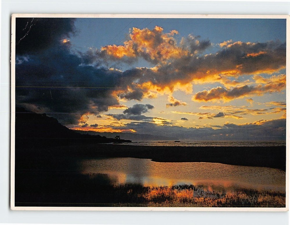 Postcard A Spectacular Sunset At Waimea Bay Hawaii USA