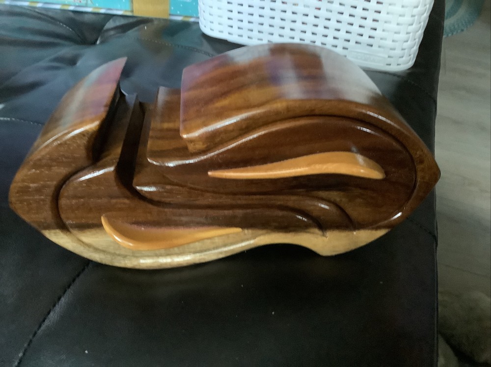 Handcrafted Nicaraguan Acacia Wood Jewelry Box - Elegant & Beautiful-image