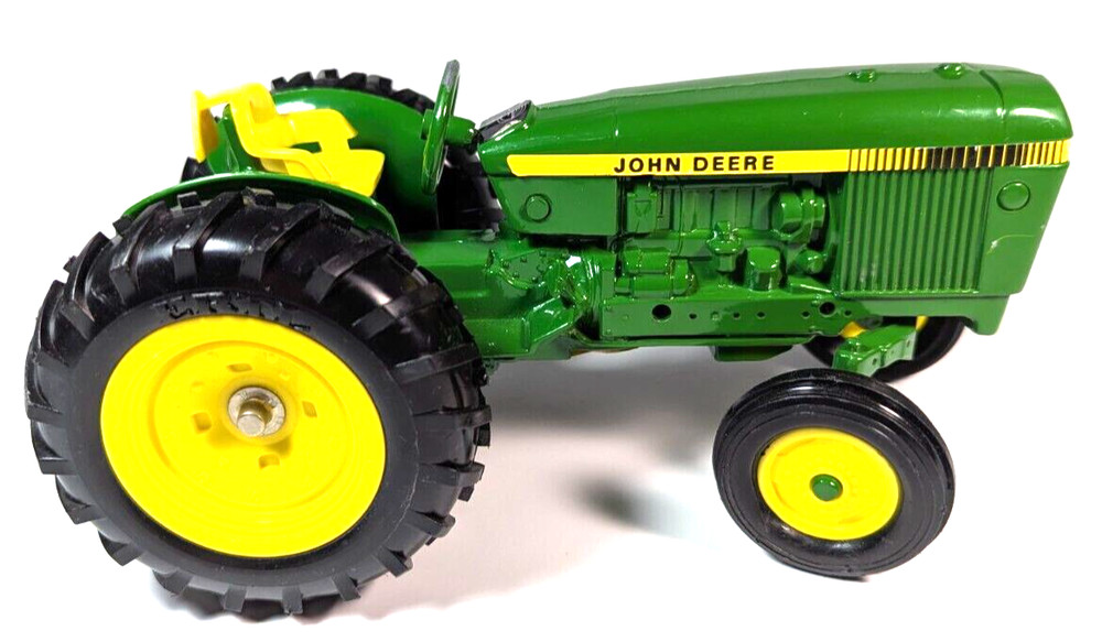 Ertl John Deere Utility Tractor # 584 1/16 Scale