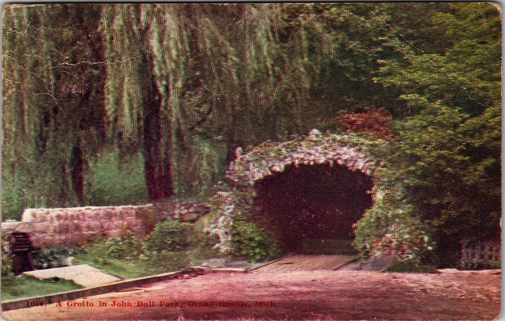 Grand Rapids MI-Michigan, A Grotto in John Ball Park, Vintage Postcard