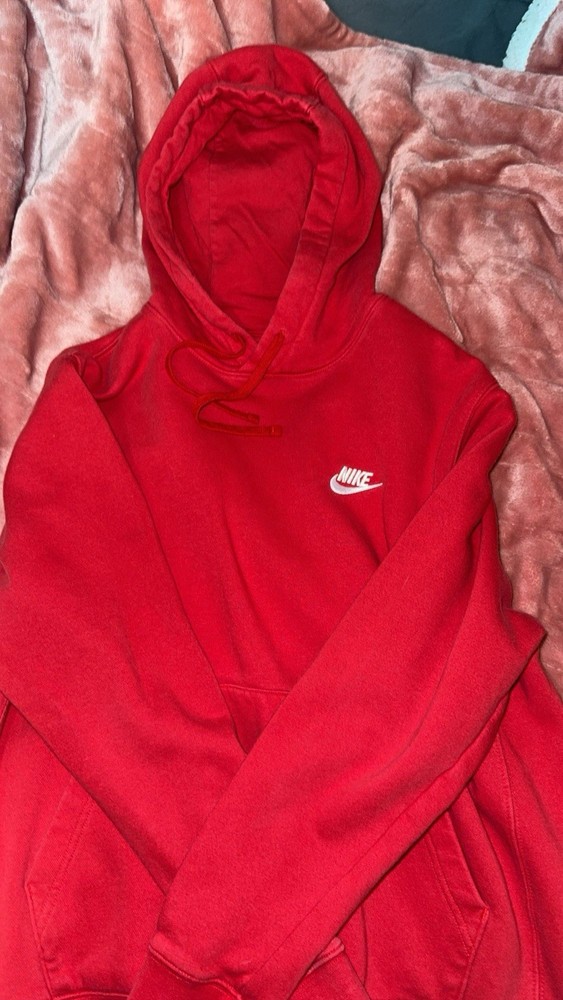Nike Women's Red Fleece Pullover Hoodie Drawstring Kangaroo Pocket Logo
