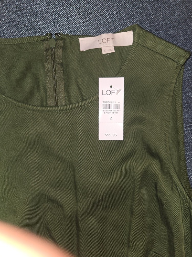 Ann Taylor Loft green Jumpsuit size 2 NWT. wide leg, back zip. pockets & belt