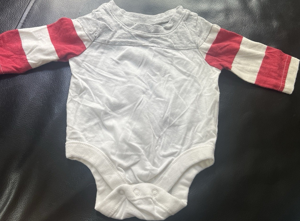 Old Navy Baby Bodysuit 0-3M White Red Striped Long Sleeve Snap Cotton