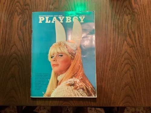 PLAYBOY MAGAZINE NOVEMBER 1966, CENTER: LISA BAKER, J. PAUL GETTY, VARGAS, vg