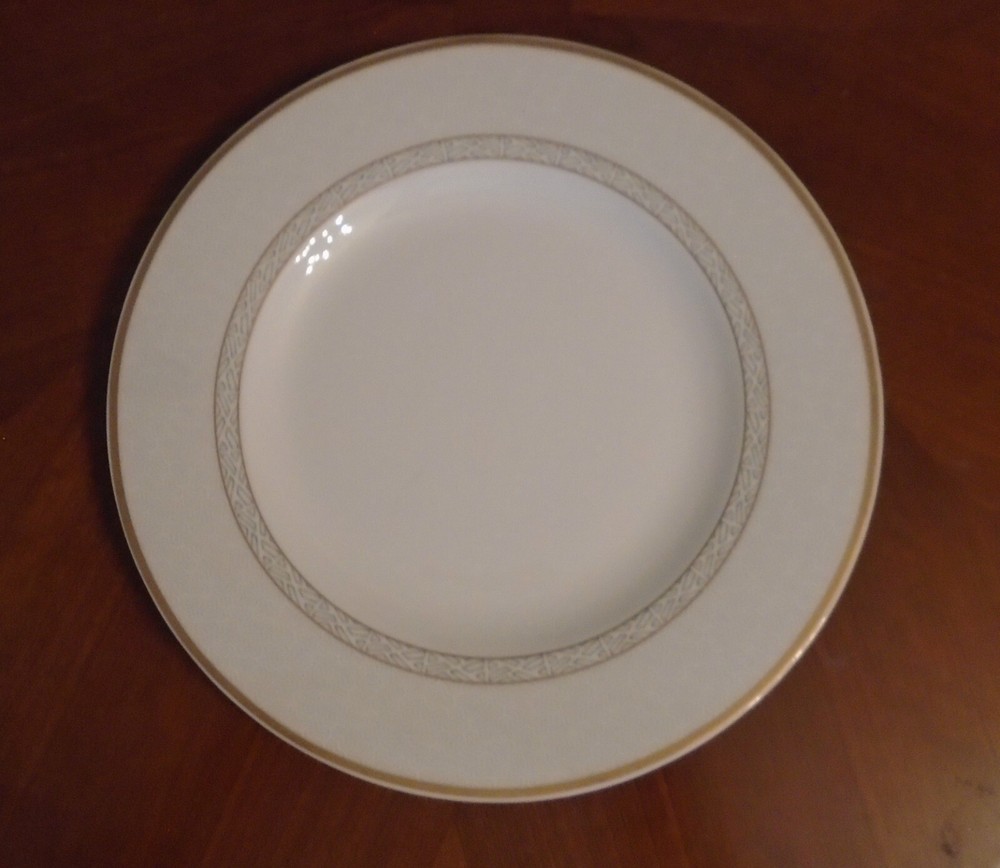 Villeroy & Boch Chateau Collection Kimono Dinner Plate