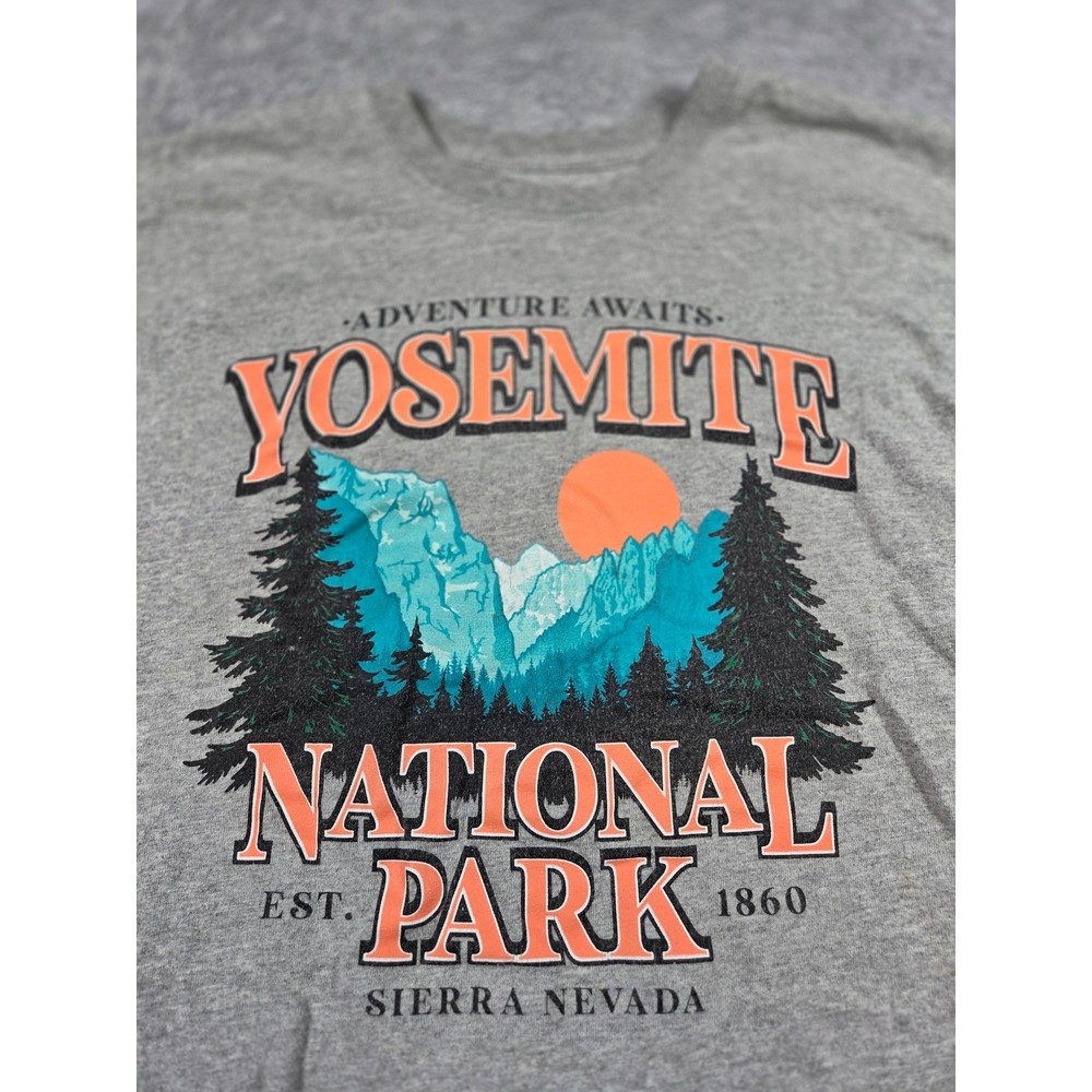 Yosemite National Park Sierra Nevada Graphic T-Shirt Mens Gray Adventure Awaits